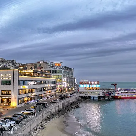 Mipo Oceanside Hotel