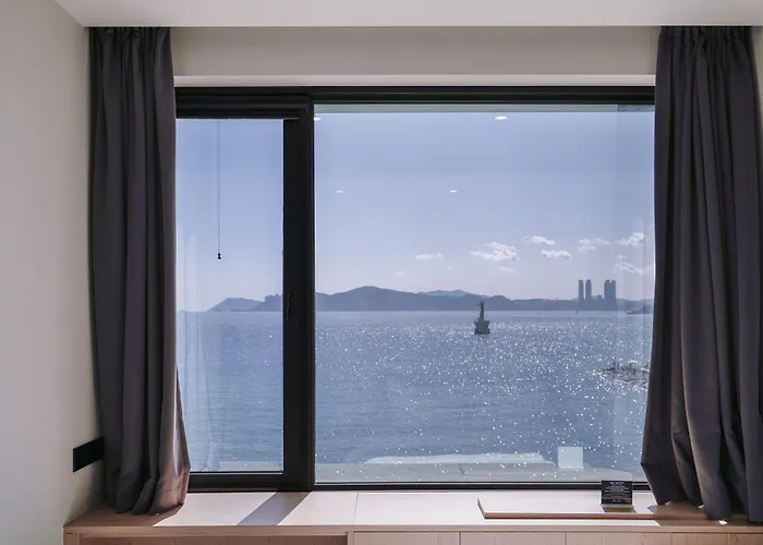 Mipo Oceanside